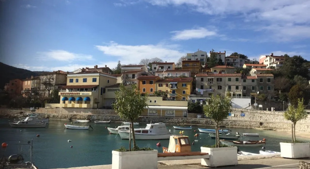 Апартаменты 2 Bed House - Sleeps 4 - Hottub - Garden - Parking