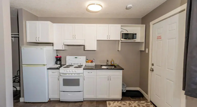 Двухместный номер Standard с балконом Hinton Highway Inn