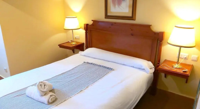 Plaza Andalucía Edificio Dornajo 2-4 pax, Varaa Hotelli Pradollano 