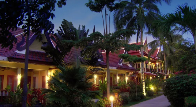 Студия Palm Village