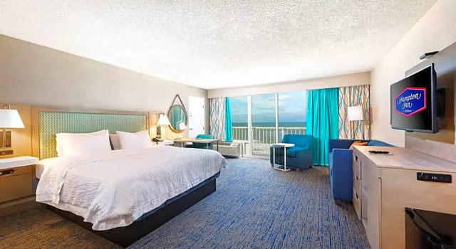 Двухместный Studio люкс с балконом и oceanfront Hampton Inn Virginia Beach Oceanfront North