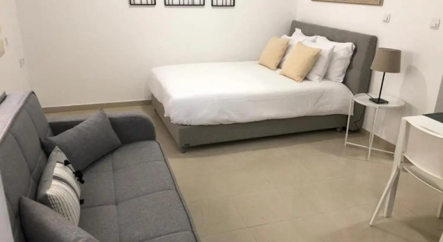 Nice Suite for 2 pers with garden swimming pool 300 meters from the beach, Забронировать Апартаменты/квартира Отели в центре Эйлата, в центре