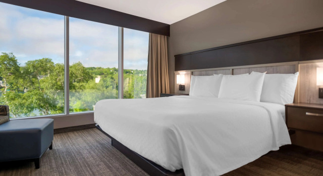 Двухместный номер Standard с видом на озеро Best Western Plus Chocolate Lake Hotel - Halifax