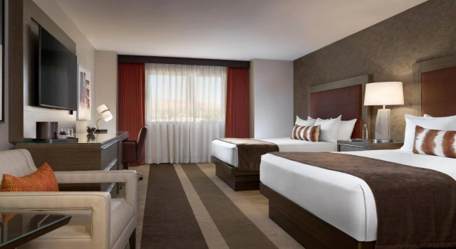 Четырёхместный номер Deluxe Santa Fe Station Hotel & Casino
