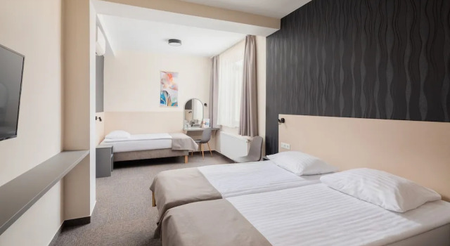 Двухместный номер Newly Renovated Standard Benczur Hotel