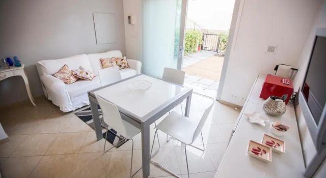 Residence Les Palmiers By Connexion, Забронировать Отель Канны Приморские Альпы, рядом с Продуктовый рынок Forville Provencal