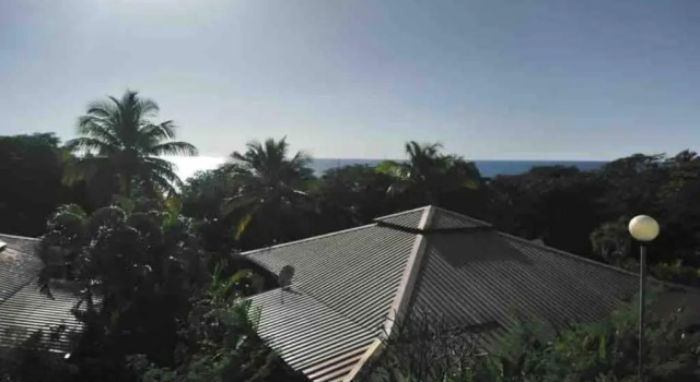 Bungalow - Type F3 - plage de petite anse, Rezerwuj Hotel Bouillante Basse-Terre