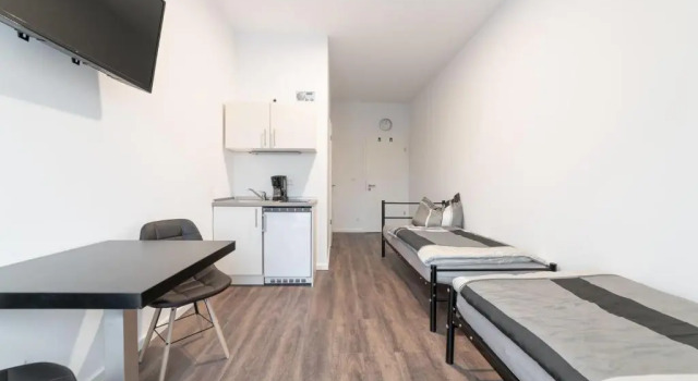 Monteurzimmer Berlin Pankow mit Dachterrasse - Nur 10 min. von der A10 - 3 Zimmer/ 7 Betten, 预订 酒店 潘库夫 柏林