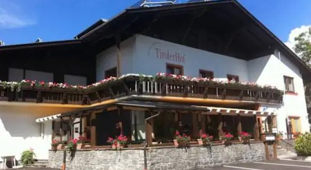 Tiroler Hof, Rezervați Hotel Telfs 
