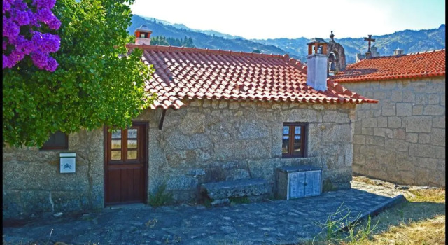 Castelo Cottages
