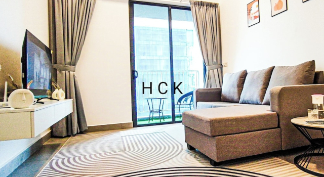 Люкс Luxury с балконом и с видом на горы Mall Suite at Sunsuria Forum by HCK
