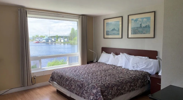 Номер Deluxe Old Mill Motel