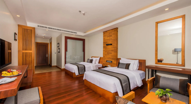 Pacific Premier Resort & Spa, Забронировать Курортный отель Отели Сиемреап с бассейном, рядом с Rosana Broadway, Бассейн