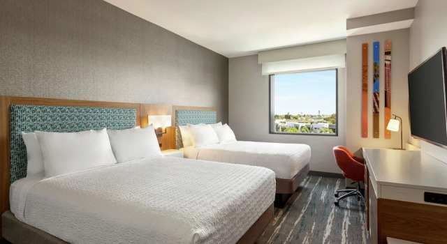 Четырёхместная студия Hampton Inn & Suites San Mateo-San Francisco Airport