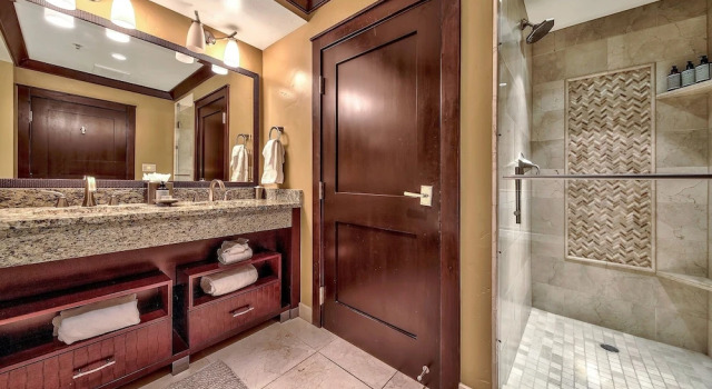 Luxury With Ritz Amenities At Constellation 3 Bedroom Condo by Redawning, Забронировать Апартаменты/квартира Отели Траков с бассейном, рядом с Горнолыжный курорт Northstar, Бассейн