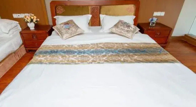 Двухместный люкс Deluxe Qingdao Yuhai Lanting Holiday Apartment