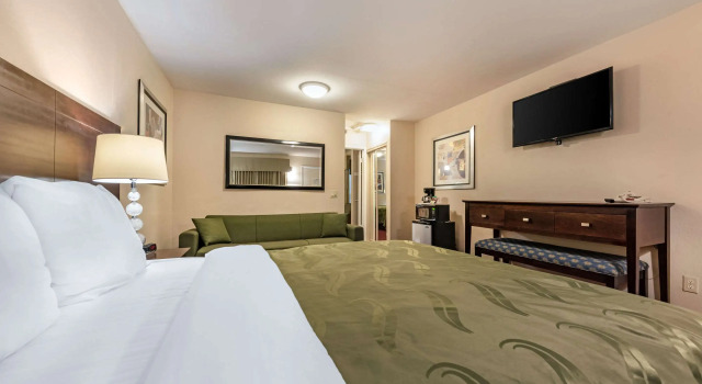 Scottish Fairway Inn, Забронировать Отель Отели Монтерей с бассейном, рядом с Норт-Фримонт-Стрит, Бассейн