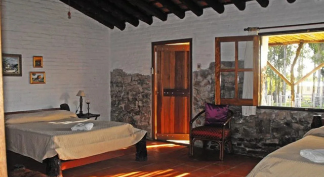 Pinos de la Quebrada, Prenota Hotel Quebrada de los Cuervos Treinta-y-Tres