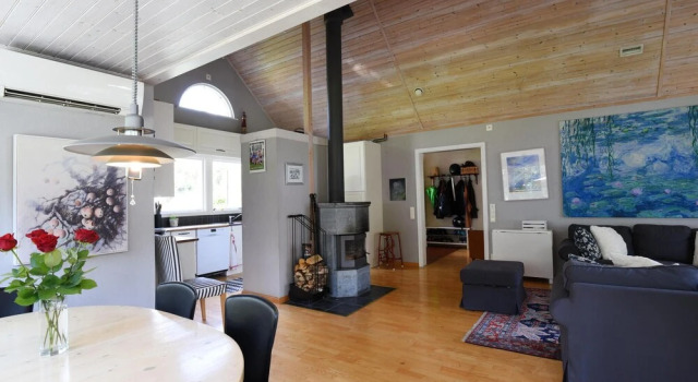 Amazing Home in Uddevalla With 6 Bedrooms, Sauna and Wifi, Prenota Hotel Hotel a Gotaland con parcheggio, Parcheggio