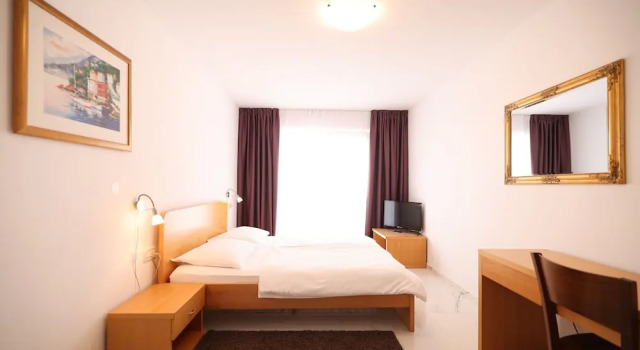 Двухместный номер Standard с балконом и с частичным видом на море Hotel Lucija