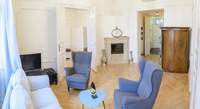Pelicanstay in Buda Historical District