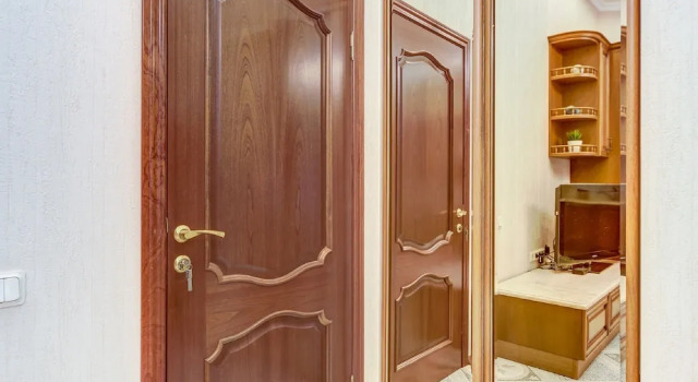 Отель Home SPb, Забронировать Апартаменты/квартира Отели Санкт-Петербурга с парковкой, рядом с Станция метро «Достоевская», Парковка