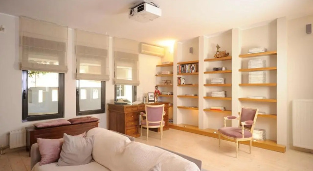 Апартаменты Koukaki garden escape child friendly apartment