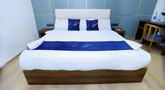 Hotel Core One Bliss, Забронировать Отель Нойда штат Уттар-Прадеш