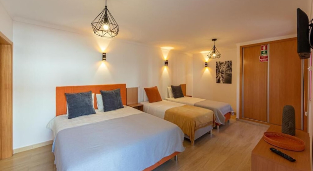 Четырёхместный номер Comfort Luxury Palm Suites