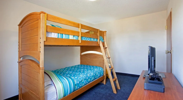 Люкс с видом на внутренний двор Holiday Inn Express Hotel & Suites-Saint Joseph by IHG