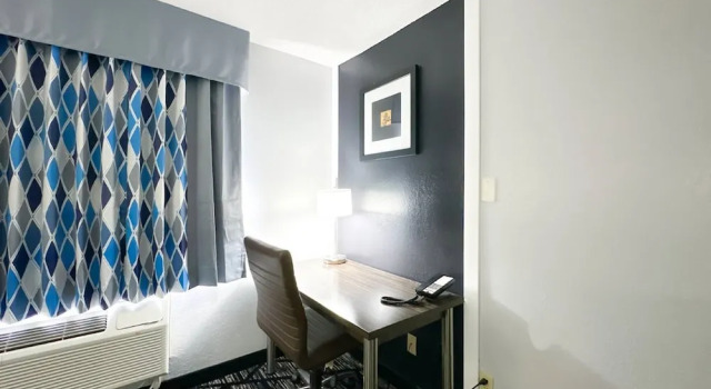 Двухместный люкс Blaine Town Inn & Suites