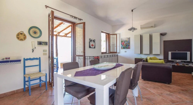 Beautiful Home in Custonaci With 4 Bedrooms, Wifi and Outdoor Swimming Pool, Book Hotel Hotels in Sicily with a Pool, Swimming Pool