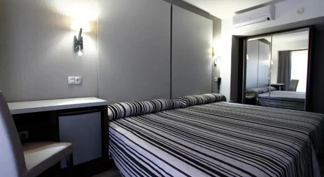Двухместный номер Standard с балконом и с красивым видом из окна Summer Hotel