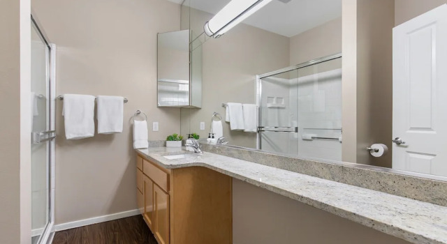 Семейные апартаменты с 2 комнатами с балконом Kasa Bellevue Seattle