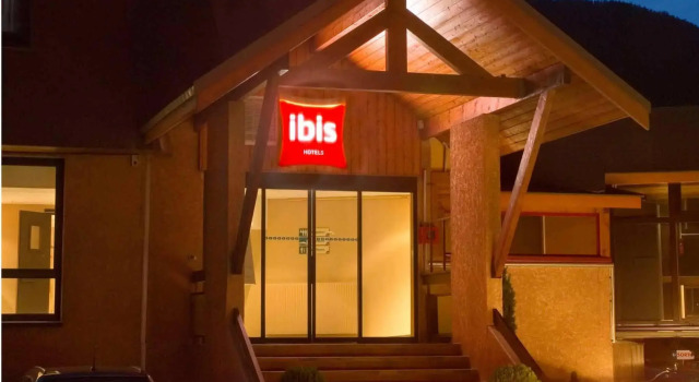Suite Home Briancon Serre Chevalier, Book Hotel Hoteller i Briancon med parkering, Parkering