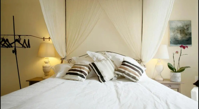 Номер Deluxe La Maison Rouge dUzes B&B