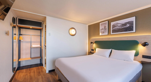 Двухместный номер Standard Campanile NATURE - Clermont Ferrand Le Brezet