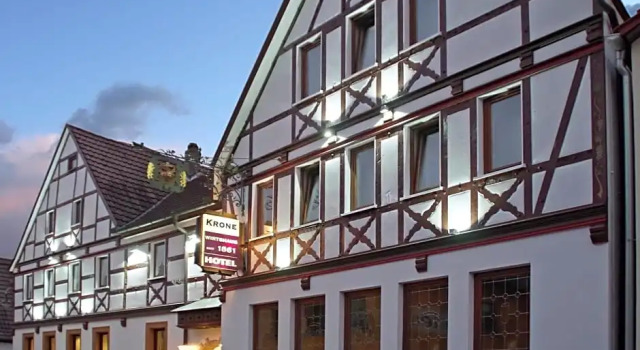 Hotel Krone, Забронировать Отель Отели Нижней Франкония с парковкой, Парковка