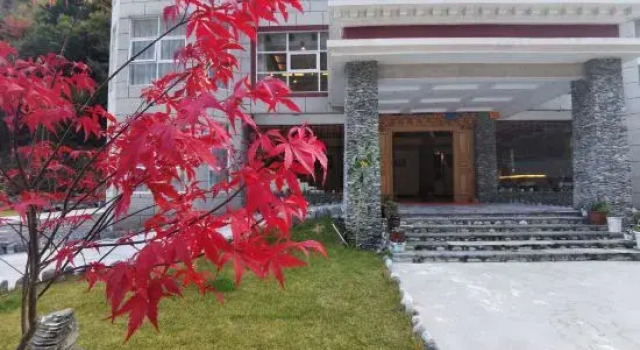 Bipeng Shengdi Hotel, Varaa Hotelli Zhuangfang Sichuan