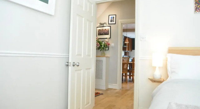 Lovely Garden Flat in Shepherds Bush, Забронировать Отель Отели Англии 3 звезды, 3*