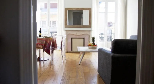 "Le Jazzy" by EnjoyNice, 3-bedroom, 2-bathroom spacious central apartment, Забронировать Апартаменты/квартира Отели Ниццы с парковкой, Парковка