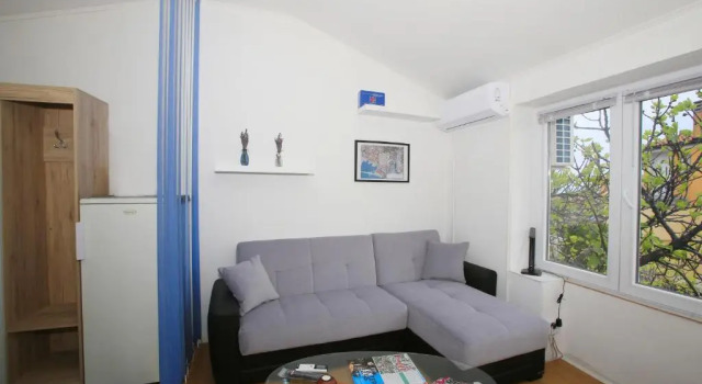 Студия Studio i Apartman Ema