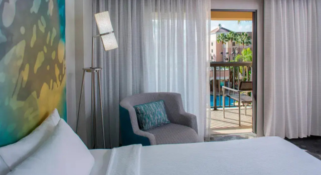 Четырёхместный номер Standard с балконом Courtyard, Lake Buena Vista, Orlando Marriott Village
