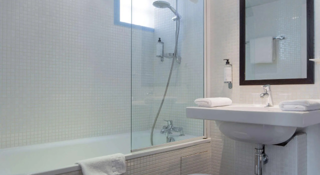Двухместный номер Standard Best Western Rives de Paris La Defense