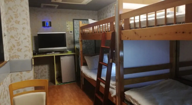 Четырёхместный номер Standard Family & bAKpAK Tokyo Hostel
