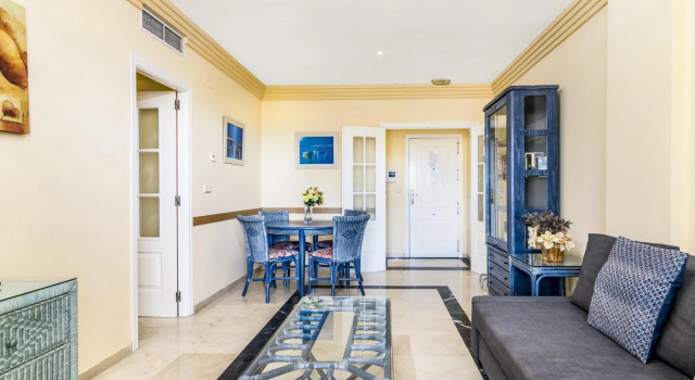 Pet Friendly apartment on the beach 306