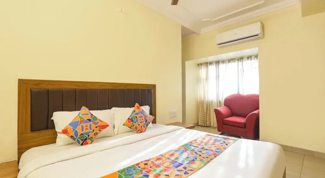 Номер Deluxe Fabhotel Gt Galaxy Park