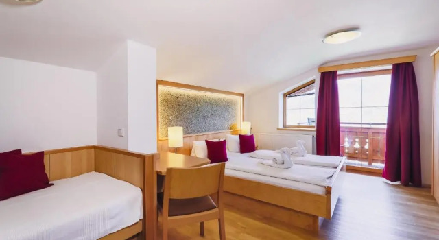 Двухместный номер Standard с балконом Panorama Hotel Guggenbichl - inkl Sommerkarte, einmaliger Eintritt ins Tauern Spa & bester Ausblick über Kaprun