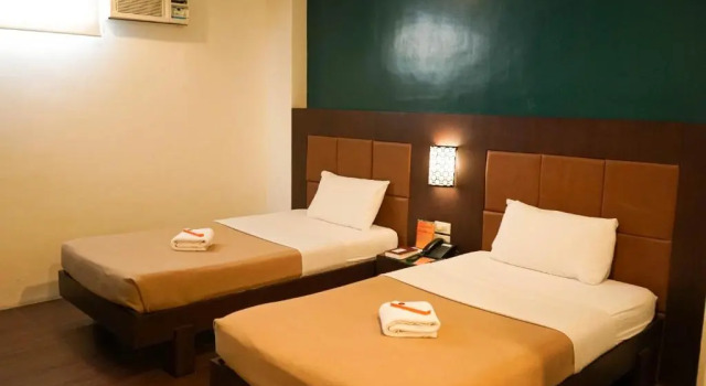 Двухместный номер Deluxe Tacloban Plaza Hotel