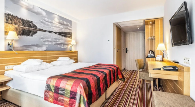 Двухместный номер Standard с балконом и с видом на озеро Hotel Warszawa Spa & Resort